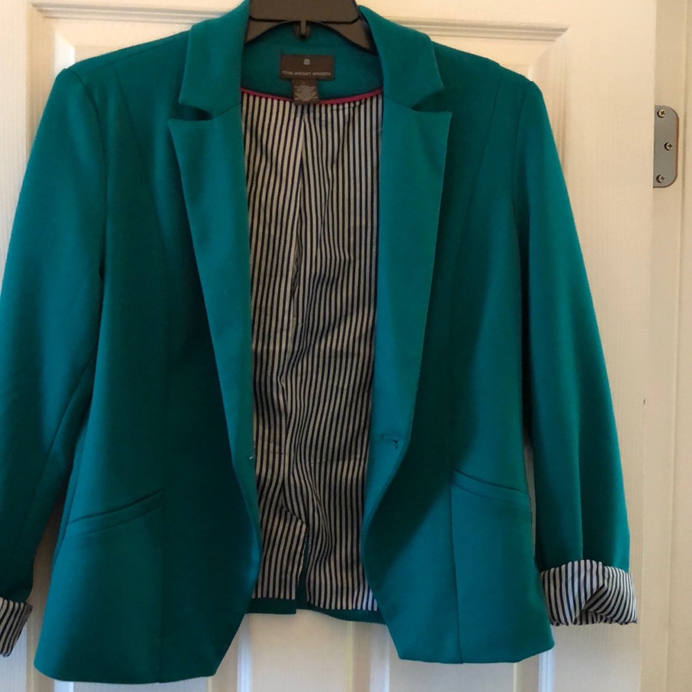 Blazer - Picture 3 of 4